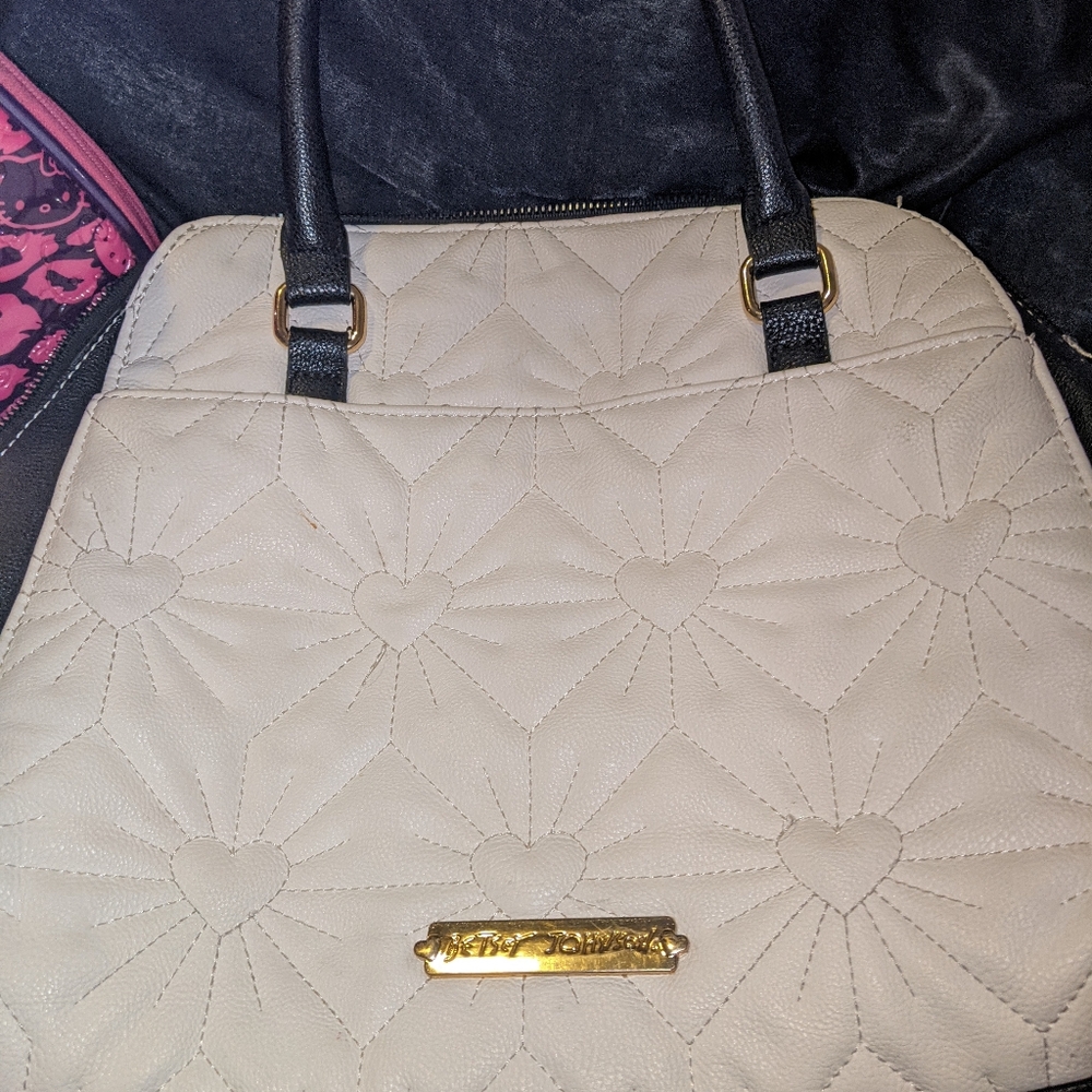 Purses - Picture 2 of 4